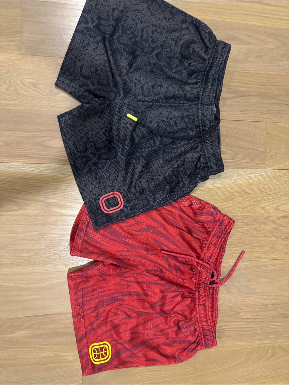 Men's Overtime Drawstring Shorts in Black and Red - size small
